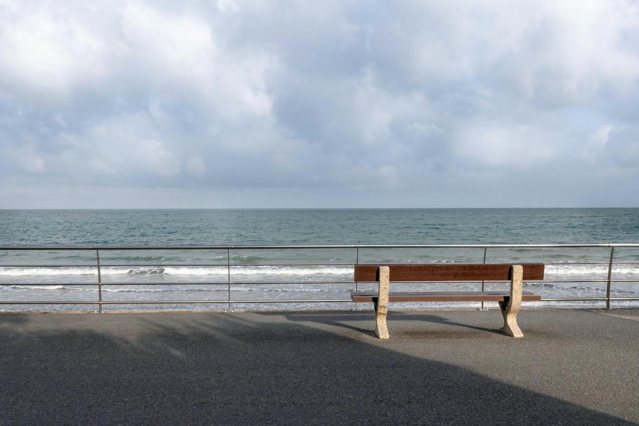 Sejour Pour 6 Face A La Grande Plage De Pleneuf Exterior foto